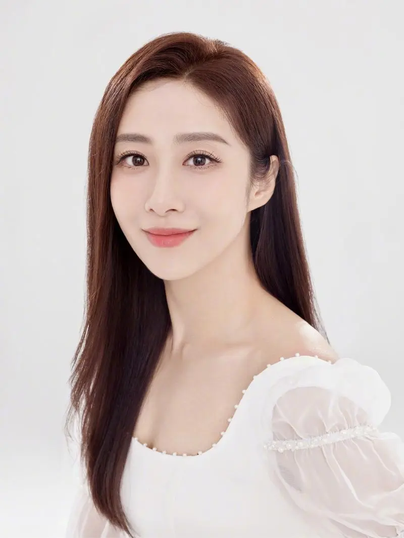 美女bbbbb小,国语,免费看剧,简体字幕