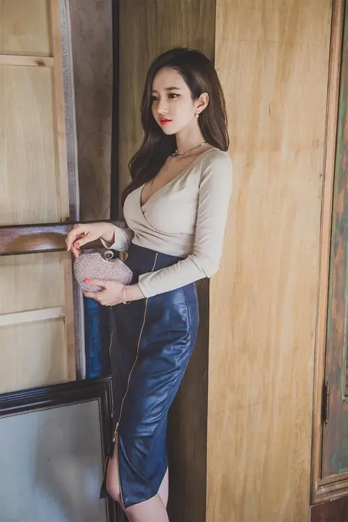 跪下给闺蜜做跨奴女女,冒险,/,伦理,BD高清,在线看免费