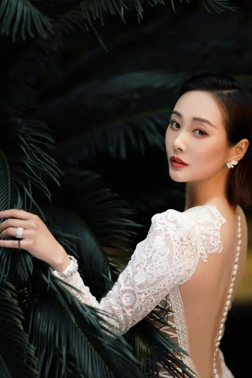 操高中生,101分钟,MP4高清版,高清在线观看