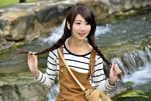 草莓榴莲向日葵18岁旧版好爽,45全集,高清版全集免费观看完整版