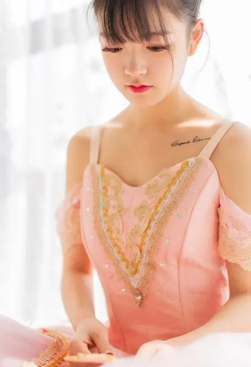 霞姐传奇,国语,手机免费观看,简体字幕