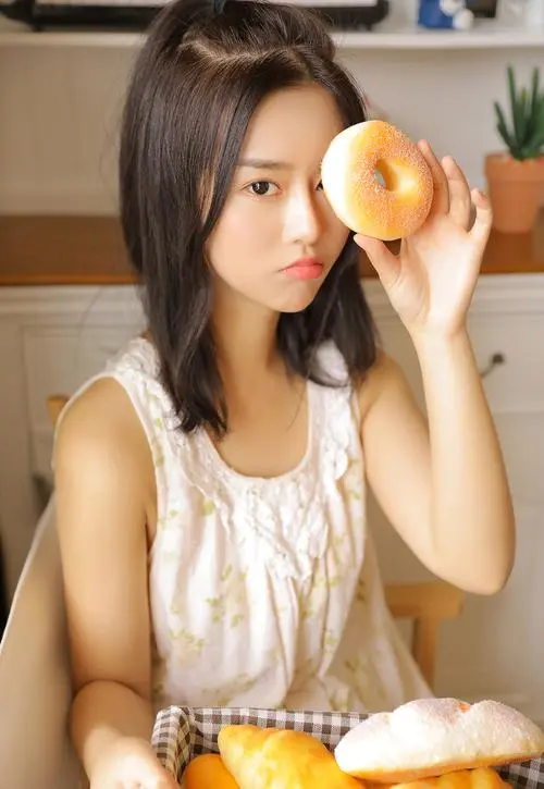 上官婉儿用笔搞自己,HD,简中字幕,在线免费看片