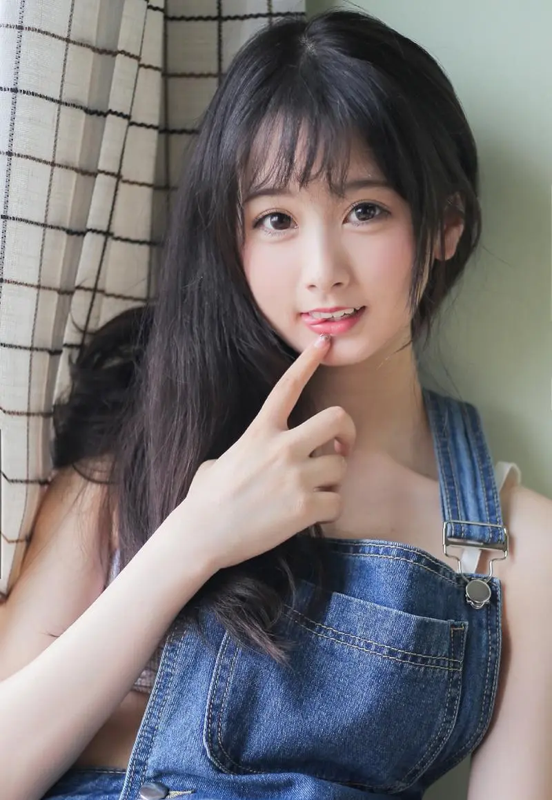 年轻女教师中文字幕4,125分钟,高码率收藏版,在线免费看片